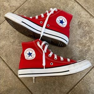 Red high top converse size 7